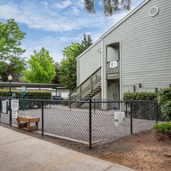 Courtyards at Fairview - Apartments Near Me - Fairview, Oregon