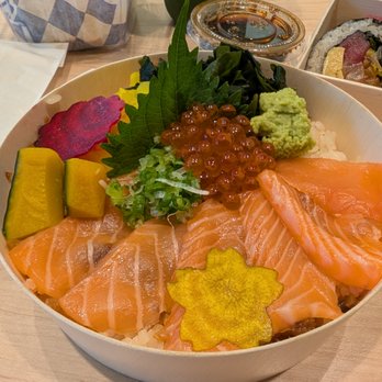 Two Nine - Salmon bowl - Sushi Bars Near Me - Washington, DC, District of Columbia