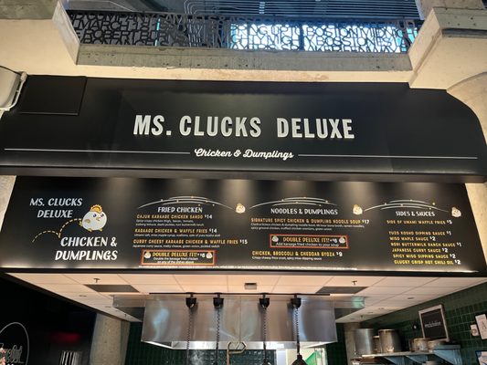 Ms. Clucks Deluxe Chicken & Dumplings by null
