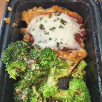 Slimthick Mealz - Chicken parm - Food Delivery Services Near Me