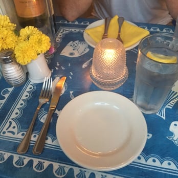 Louisa's - How adorable is this table? - Seafood Near Me - Cape May, New Jersey Louisa's - How adorable is this table? - Seafood Near Me - Cape May, New Jersey