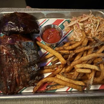 Epic SmokeHouse - Smoked Ribs - Steakhouses Near Me - Arlington, Virginia