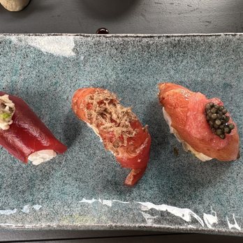 Jinsei Motto - Tuna omakase: lean, medium, and fatty - Sushi Bars Near Me - Chicago, Illinois