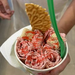Roll Me Up Ice cream & Desserts - Pink Lady