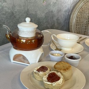 THE LONDON TEA ROOM - Updated January 2026 - 13 Photos - 255 Union Blvd ...