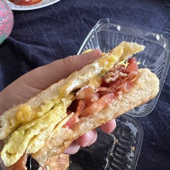La Grande Orange - Poorly made commuter sandwich - Coffee & Tea Near Me - Phoenix, Arizona La Grande Orange - Poorly made commuter sandwich - Coffee & Tea Near Me - Phoenix, Arizona