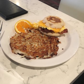 RBG Bar & Grill - Breakfast sandwich and hash browns - Breakfast & Brunch Near Me - Oakland, California RBG Bar & Grill - Breakfast sandwich and hash browns - Breakfast & Brunch Near Me - Oakland, California