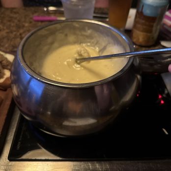 The Melting Pot - Cheese fondue: Classic alpine - Fondue Near Me - Boca Raton, Florida The Melting Pot - Cheese fondue: Classic alpine - Fondue Near Me - Boca Raton, Florida
