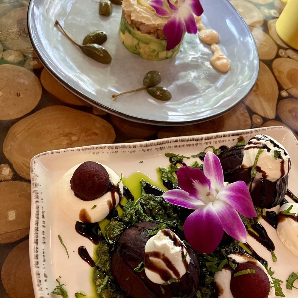 Green Zebra Cafe - Beet and sockeye Salmon tartars - Juice Bars & Smoothies Near Me - Sarasota, Florida Green Zebra Cafe - Beet and sockeye Salmon tartars - Juice Bars & Smoothies Near Me - Sarasota, Florida