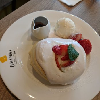 Fluffy Fluffy Dessert Cafe - Desserts Near Me - Toronto, Ontario Fluffy Fluffy Dessert Cafe - Desserts Near Me - Toronto, Ontario