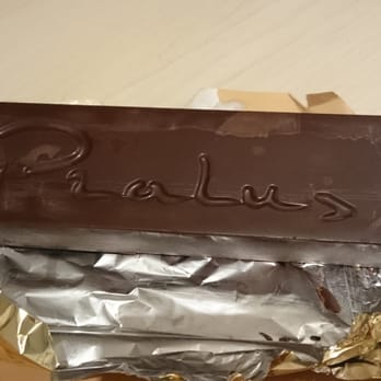 Pralus - La barre infernale pistache - Chocolatiers & Shops Near Me - Lyon, 69 Pralus - La barre infernale pistache - Chocolatiers & Shops Near Me - Lyon, 69