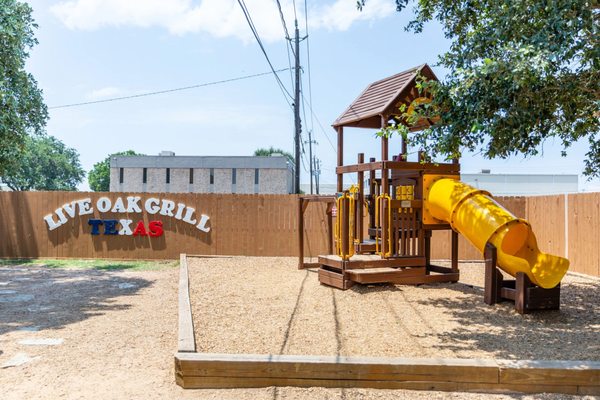 Live Oak Grill by null