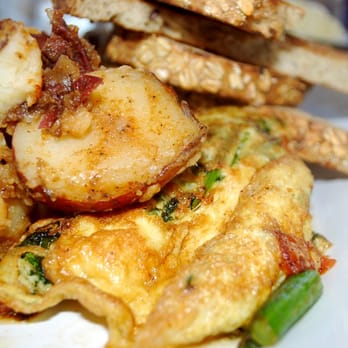Morgans Restaurant - Broccoli and spinach omelete with hashed spuds - New American Near Me - Miami, Florida