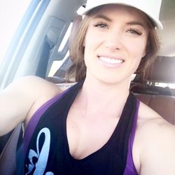 Plush 303 Beauty - Selfie from a happy client with Volume lash extensions