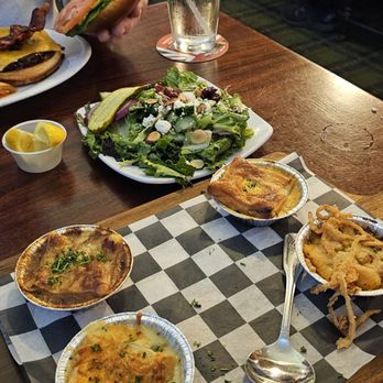 Elephant & Castle - Four pie sampler - British Near Me - Washington, DC, District of Columbia Elephant & Castle - Four pie sampler - British Near Me - Washington, DC, District of Columbia