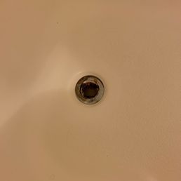 Open drainage hole in shower, yuck!! Open drainage hole in shower, yuck!!