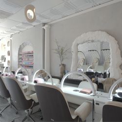 The NewMe Nails