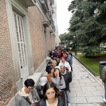 Museo Nacional del Prado - Lines behind us - Museums Near Me - Madrid, M