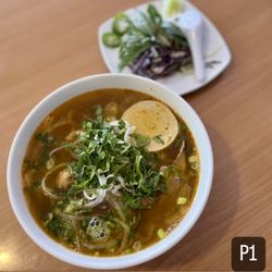 Vietnam Bistro - P1 Bún Bò Huế