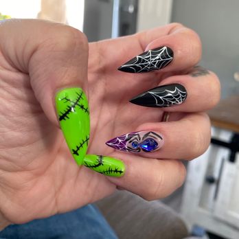 Double OO Nails & Spa - Halloween nails by Tye - Nail Salons Near Me - Corona, California Double OO Nails & Spa - Halloween nails by Tye - Nail Salons Near Me - Corona, California