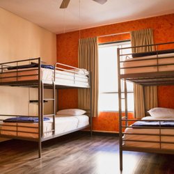 Walk of Fame Hostel - Meet new people from around the world and bunk in one of our excellent 4-bed rooms.