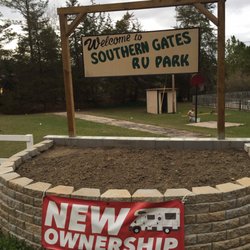 Southern Gates RV Park & Campground - Can't wait to see this bed full of flowers.