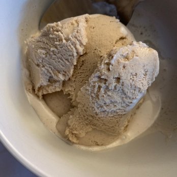 Craque de Creme - Spicy chai ice cream - Desserts Near Me - Toronto, Ontario Craque de Creme - Spicy chai ice cream - Desserts Near Me - Toronto, Ontario