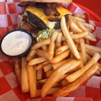 Hut’s Hamburgers - Burgers Near Me - Austin, Texas Hut’s Hamburgers - Burgers Near Me - Austin, Texas
