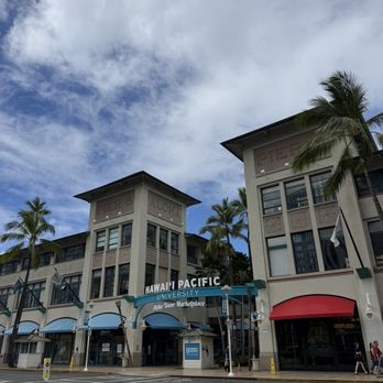 The Old Spaghetti Factory - Front - Italian Near Me - Honolulu, Hawaii