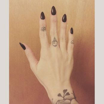 H & Q Nail Spa - Sunny killed it with the shape and length. Went back today (2 weeks later) for a fill and they're just as perfect. - Nail Salons Near Me - New York, New York