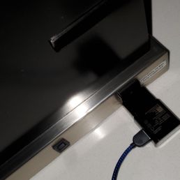 Bedside outlet doesn't work. Bedside outlet doesn't work.