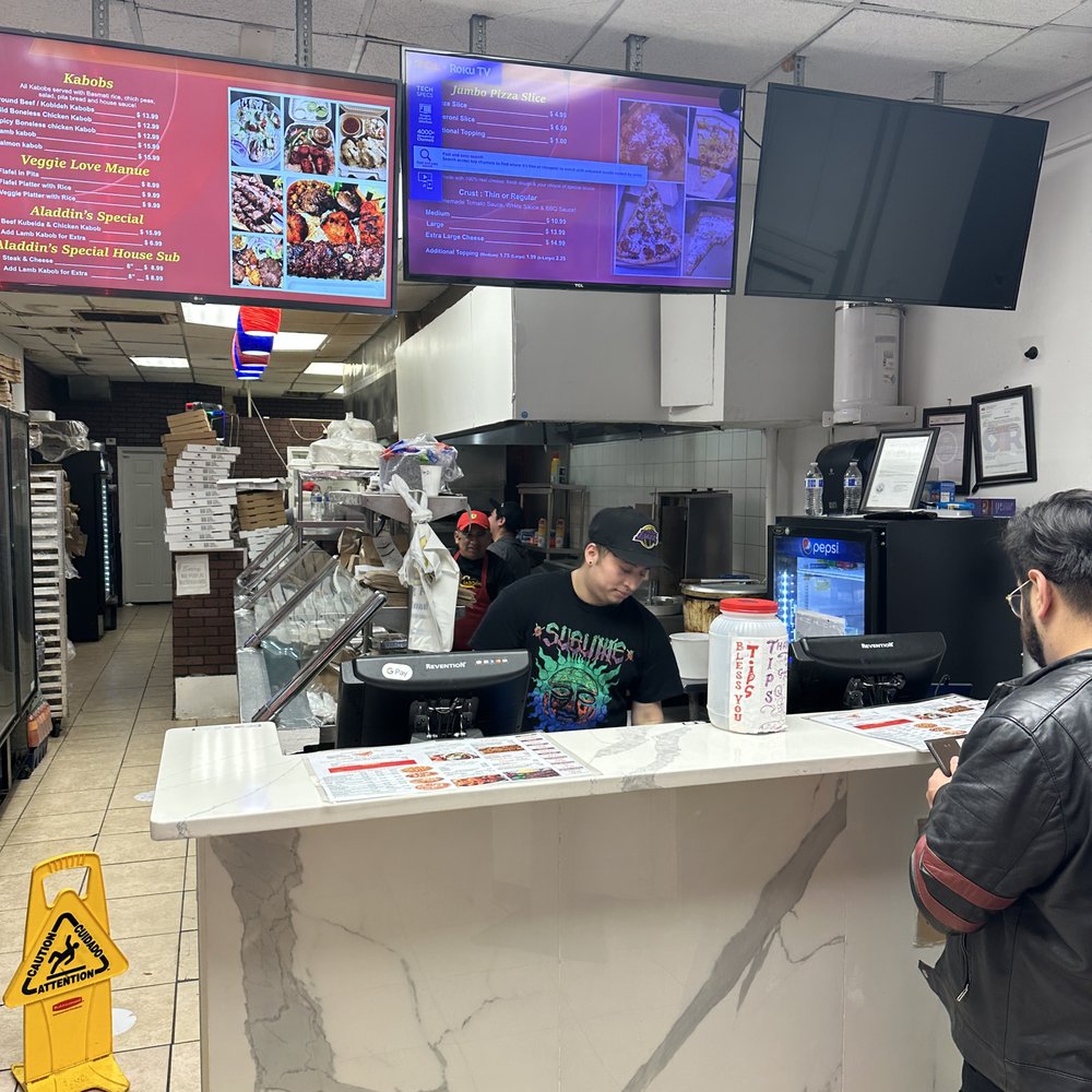 Aladdin's Kitchen - Inside - Halal Near Me - Washington, DC, District of Columbia