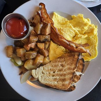 Fresh Chef Kitchen - The potatoes was the star of the show but the breakfast was undeniably good and simple - American Near Me - Matthews, North Carolina Fresh Chef Kitchen - The potatoes was the star of the show but the breakfast was undeniably good and simple - American Near Me - Matthews, North Carolina