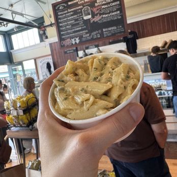 Beecher's Handmade Cheese - Mac and cheese - Cheese Shops Near Me - Seattle, Washington Beecher's Handmade Cheese - Mac and cheese - Cheese Shops Near Me - Seattle, Washington