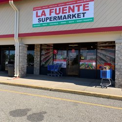 La Fuente Supermarket - Front Signage
