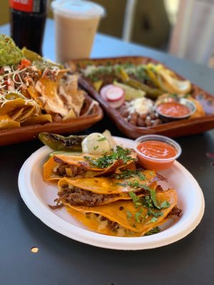 El Halal Amigos by null