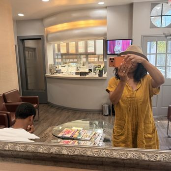 Ellis Wong, DDS - Mirror in lobby - General Dentistry Near Me - Los Angeles, California Ellis Wong, DDS - Mirror in lobby - General Dentistry Near Me - Los Angeles, California