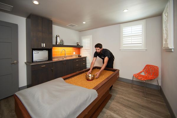 Five Wellbeing Spa by null