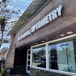 Los Alamitos Optometry - Outside. Avoid this place, or you will get ripped off