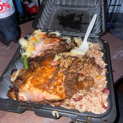 Sunsplash - Large jerk chicken platter
