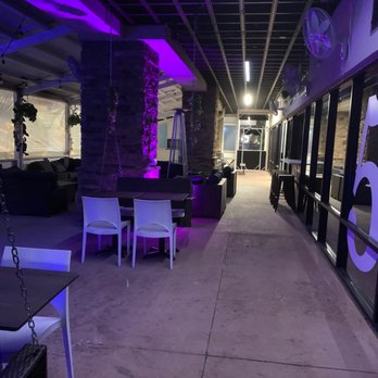 Tavern 517 - Outdoor seating - New American Near Me - Garfield, New Jersey