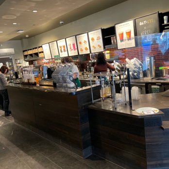 Starbucks - customers at the counter of a coffee shop - Coffee & Tea Near Me - Pittsburgh, Pennsylvania