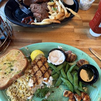 Peg Leg Pete's - Mixed Grill with fresh Gulf Grouper , grilled Gulf Shrimp and sea scallops. - Seafood Near Me - Pensacola Beach, Florida Peg Leg Pete's - Mixed Grill with fresh Gulf Grouper , grilled Gulf Shrimp and sea scallops. - Seafood Near Me - Pensacola Beach, Florida