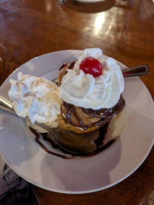 Shield's Restaurant Bar Pizzeria by null