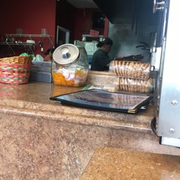 Open kitchen , which means we're proud owners and keep our kitchen clean. Open kitchen , which means we're proud owners and keep our kitchen clean.
