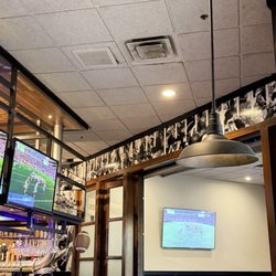 Walk-On's Sports Bistreaux - Towne Center Restaurant - Vent