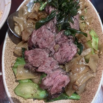 Dalah - Pad see Ew. - Thai Near Me - Pasadena, California