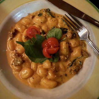 La Parolaccia Osteria - Gnocchi allo Zafferano - Italian Near Me - Long Beach, California La Parolaccia Osteria - Gnocchi allo Zafferano - Italian Near Me - Long Beach, California
