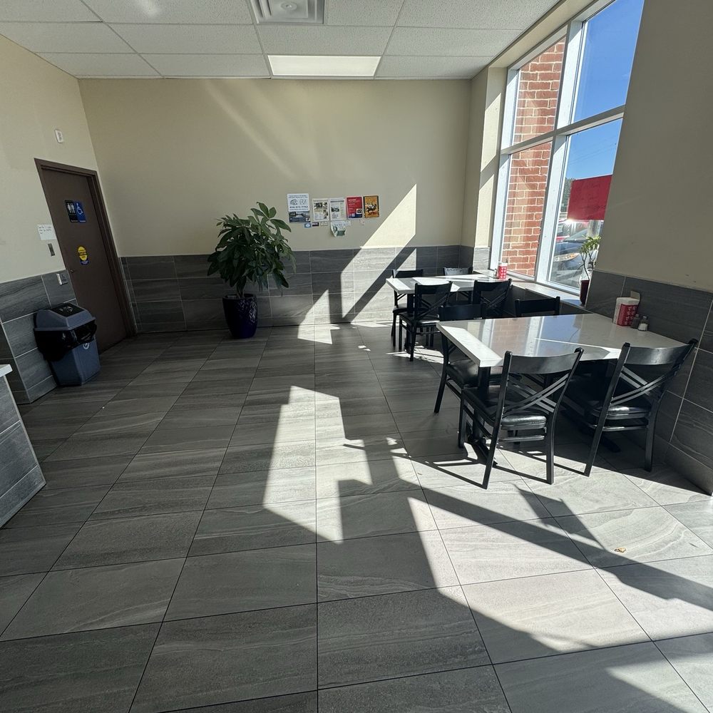 China 8 - Sitting area - Chinese Near Me - Port Elgin, Ontario China 8 - Sitting area - Chinese Near Me - Port Elgin, Ontario