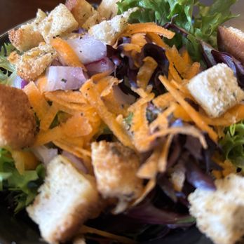 Siamsa Irish Pub - House salad. - Irish Near Me - Stroudsburg, Pennsylvania Siamsa Irish Pub - House salad. - Irish Near Me - Stroudsburg, Pennsylvania